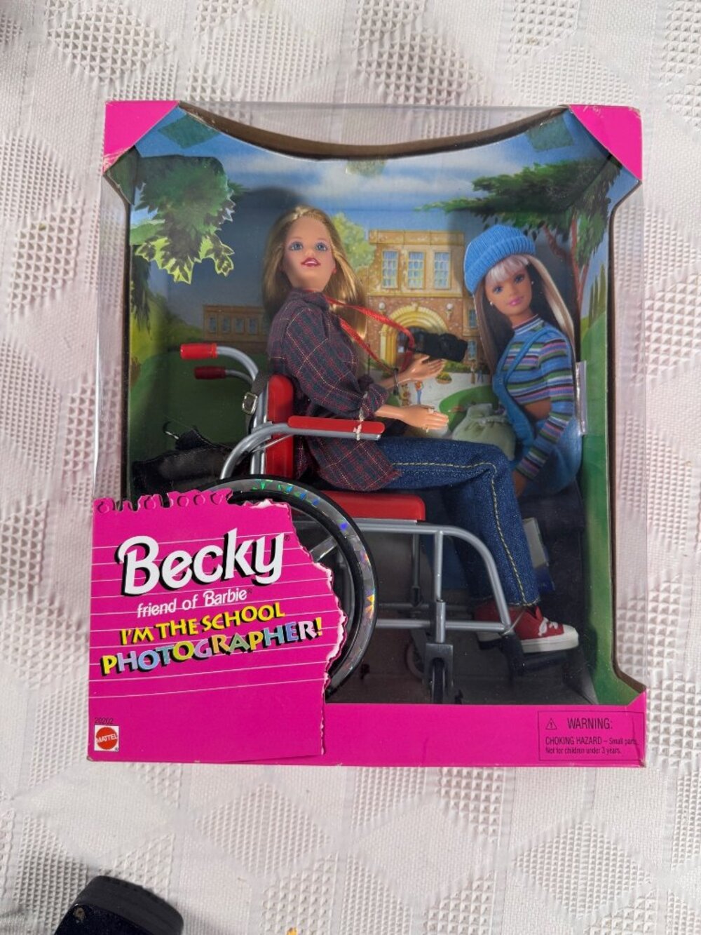 Becky School Photographer Barbie Doll 1998 Mattel Collectors Edition 20202 NIB